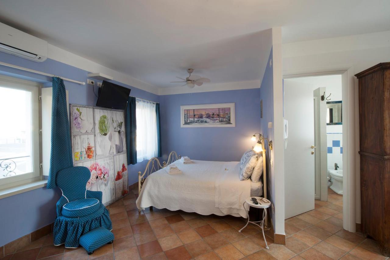 Residence La Pera Bugiarda Венария Реале Екстериор снимка