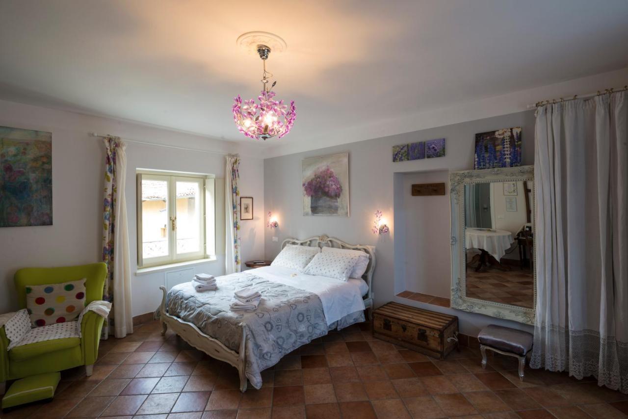 Residence La Pera Bugiarda Венария Реале Екстериор снимка