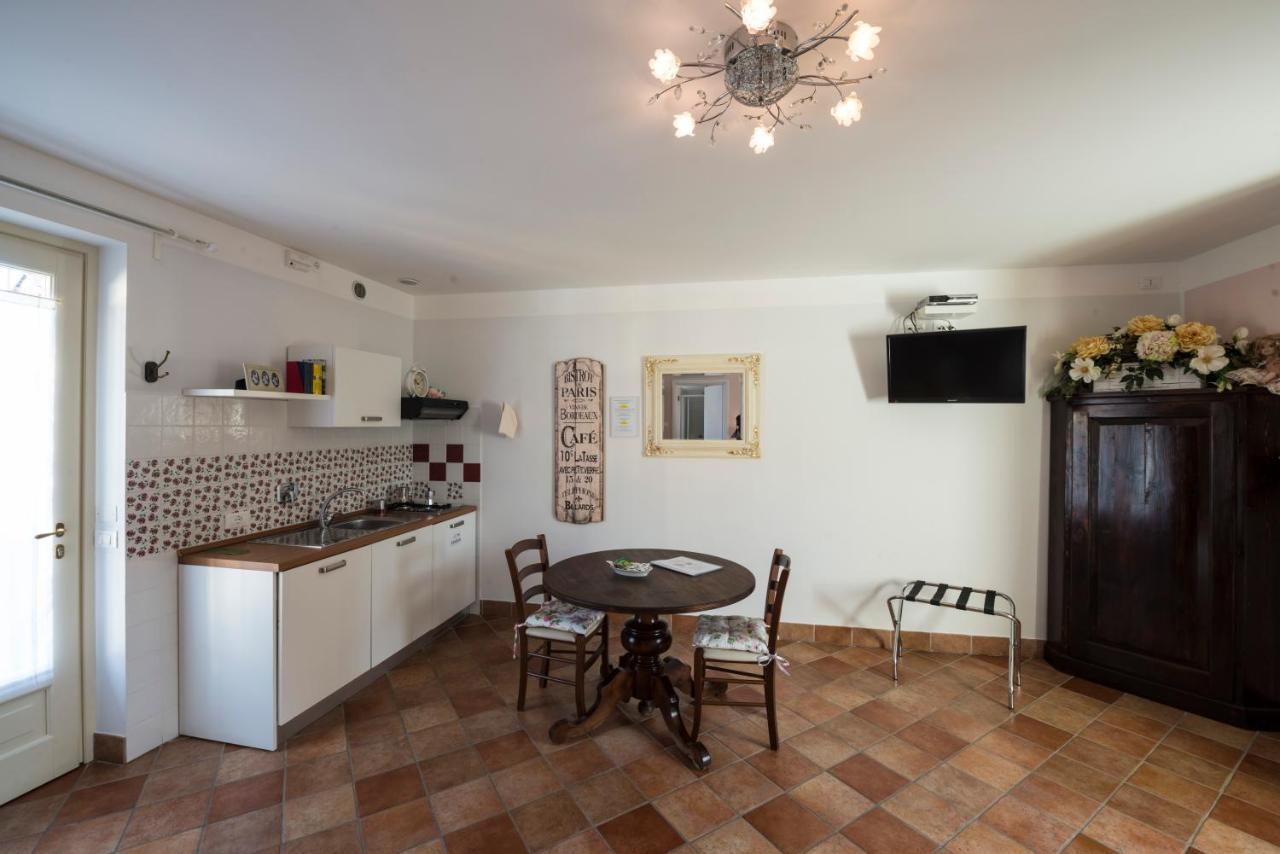 Residence La Pera Bugiarda Венария Реале Екстериор снимка