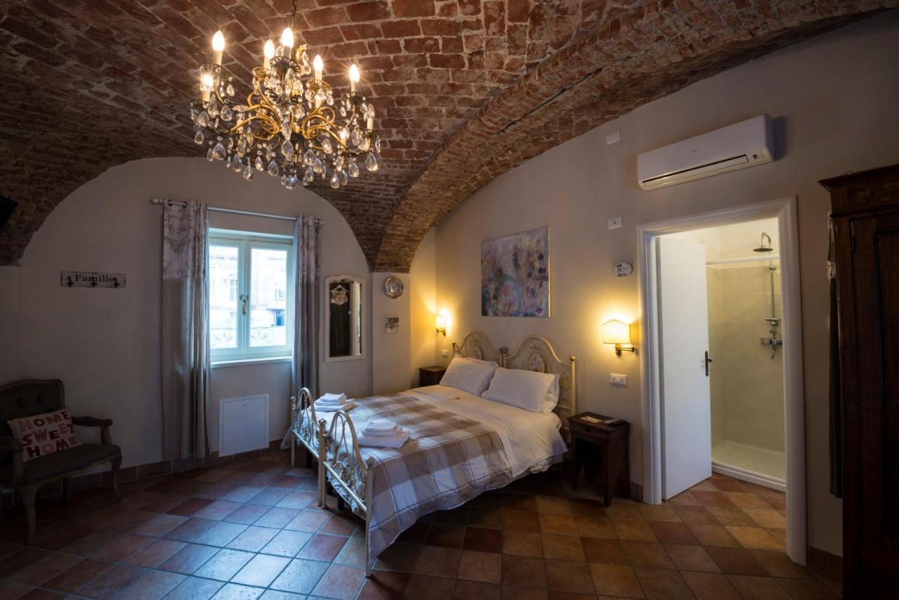 Residence La Pera Bugiarda Венария Реале Екстериор снимка
