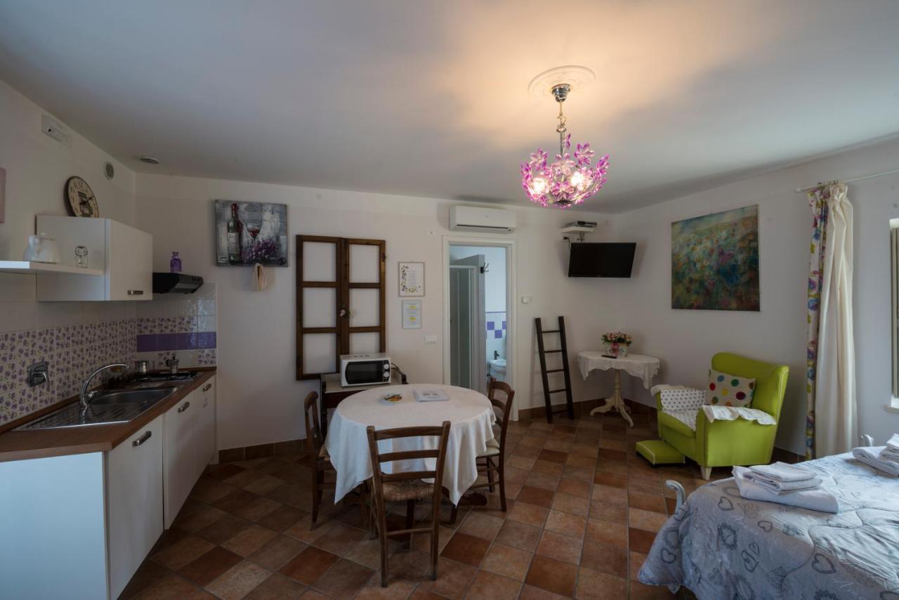 Residence La Pera Bugiarda Венария Реале Екстериор снимка