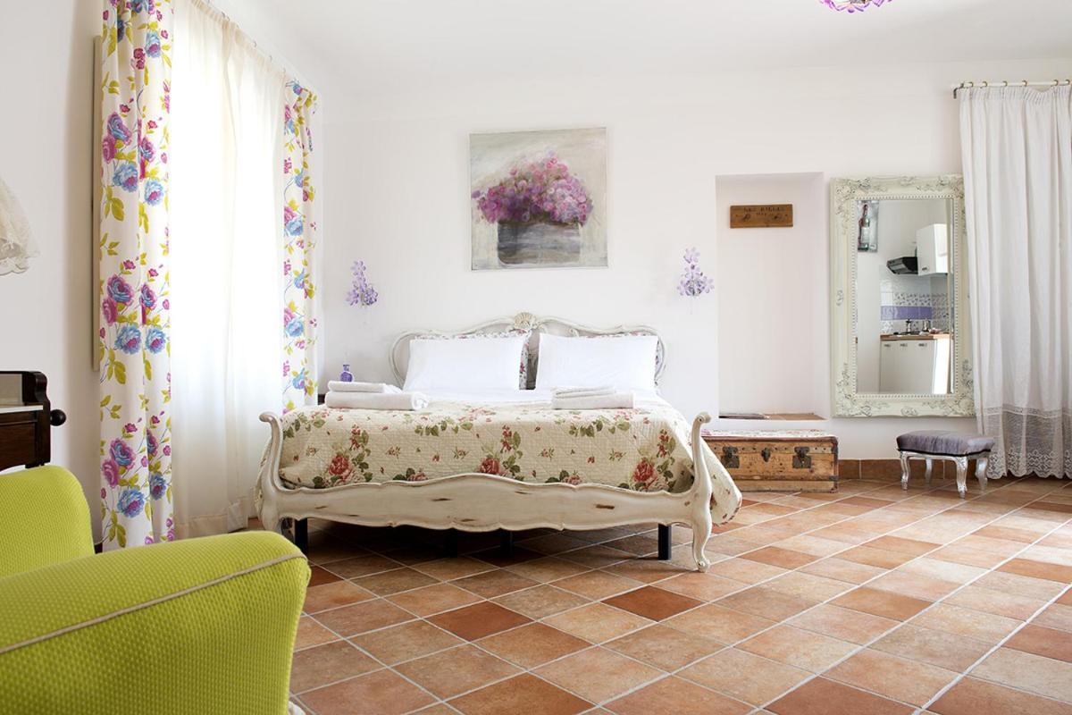 Residence La Pera Bugiarda Венария Реале Екстериор снимка